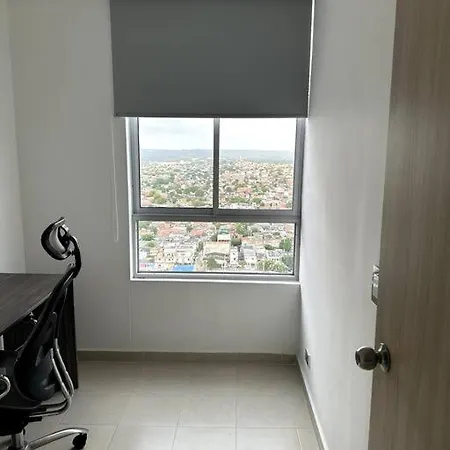 Luminoso Y Confortable Apartamento *